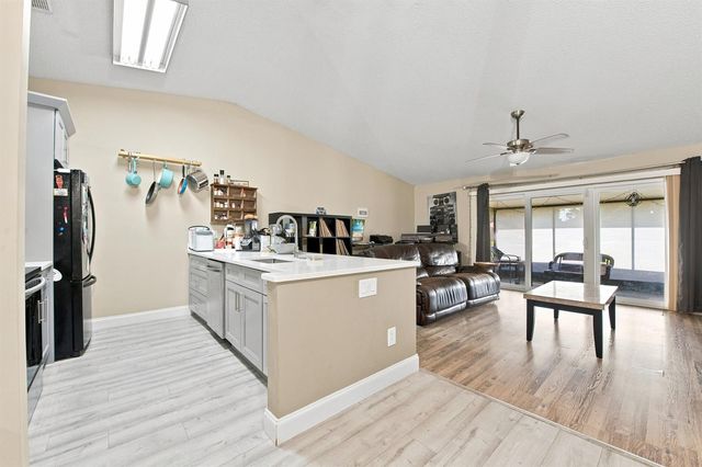 18 WINCHMORE Lane, Boynton Beach, FL 33426