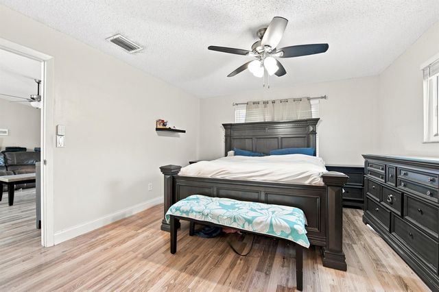 18 WINCHMORE Lane, Boynton Beach, FL 33426