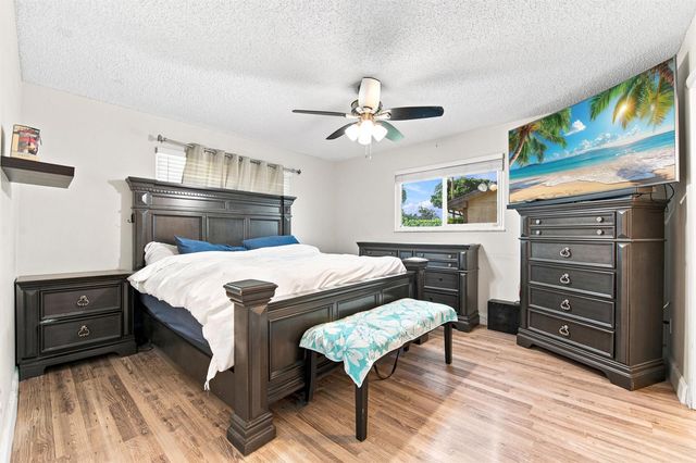 18 WINCHMORE Lane, Boynton Beach, FL 33426