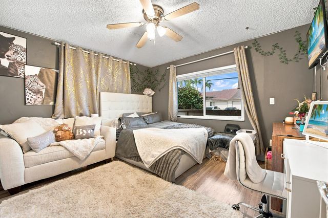 18 WINCHMORE Lane, Boynton Beach, FL 33426