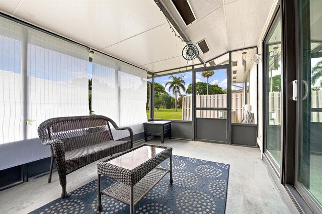 18 WINCHMORE Lane, Boynton Beach, FL 33426