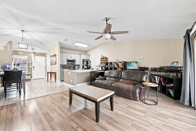 18 WINCHMORE Lane, Boynton Beach, FL 33426