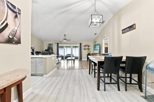 18 WINCHMORE Lane, Boynton Beach, FL 33426
