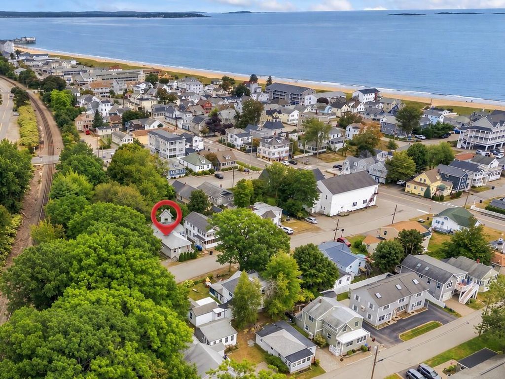 28 Seacliff Avenue, Old Orchard Beach, ME 04064 — exterior