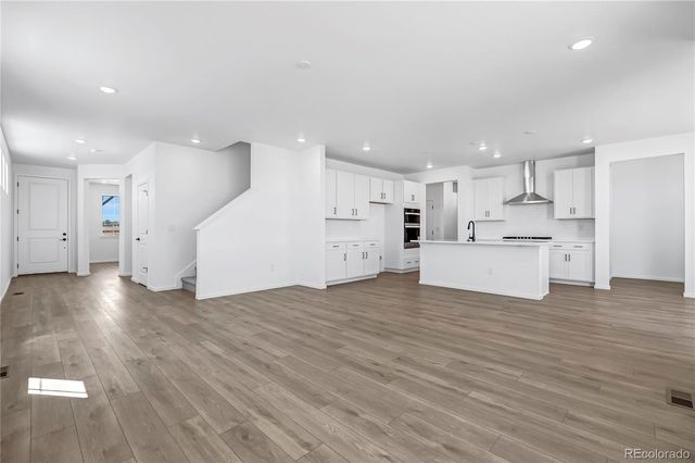 6911 Utica Avenue, Longmont, CO 80504
