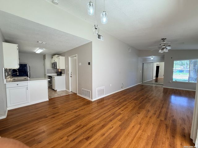 16611 WOLF RIDGE ST, San Antonio, TX 78247