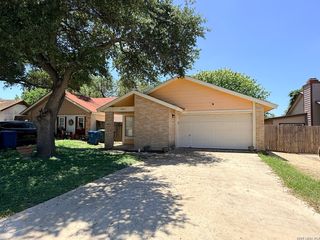 16611 WOLF RIDGE ST, San Antonio, TX 78247
