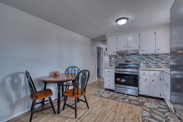 326 W Vine Street, Oakland City, IN 47660