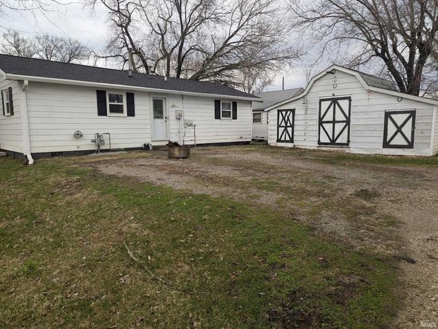 326 W Vine Street, Oakland City, IN 47660