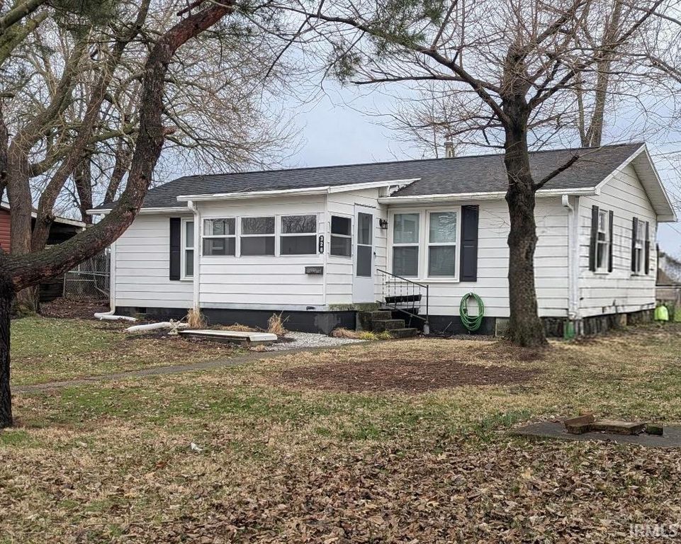 326 W Vine Street, Oakland City, IN 47660