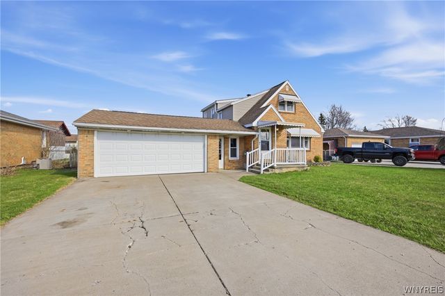 155 Fieldcrest Court, West Seneca, NY 14224