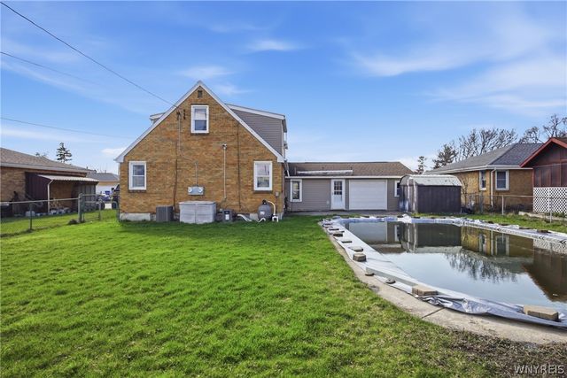 155 Fieldcrest Court, West Seneca, NY 14224