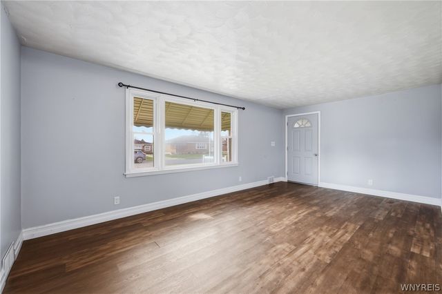 155 Fieldcrest Court, West Seneca, NY 14224