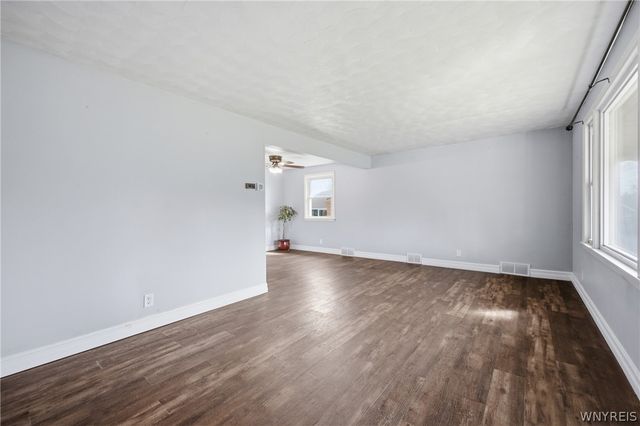 155 Fieldcrest Court, West Seneca, NY 14224