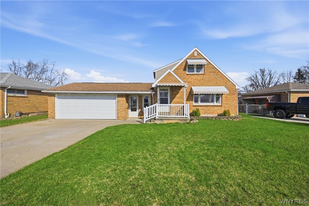 155 Fieldcrest Court, West Seneca, NY 14224