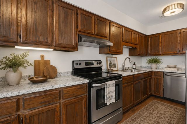 40 Rolling Meadows Dr, Goodlettsville, TN 37072