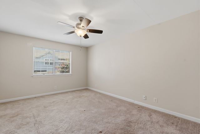 40 Rolling Meadows Dr, Goodlettsville, TN 37072