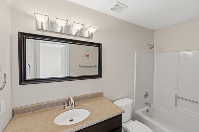 40 Rolling Meadows Dr, Goodlettsville, TN 37072