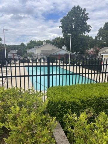 40 Rolling Meadows Dr, Goodlettsville, TN 37072