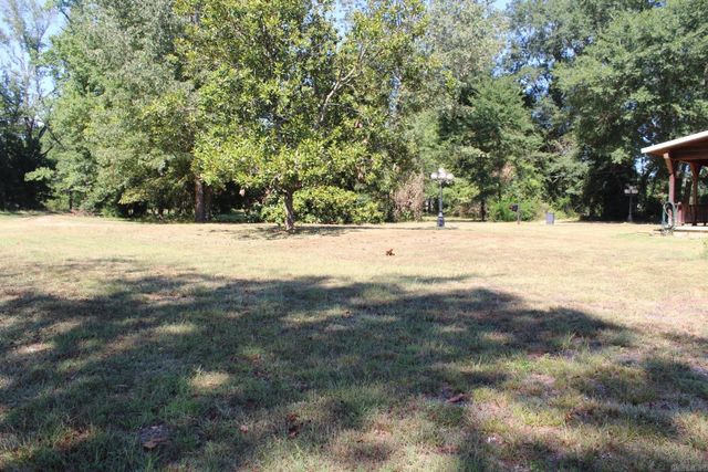 503 Trenton Blvd, Nashville, AR 71852