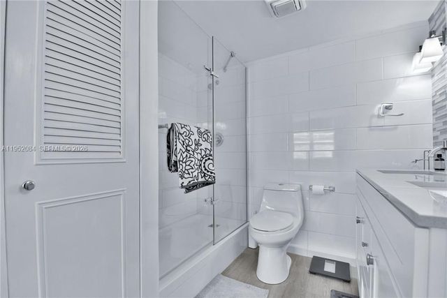 2999 NW 48th Ave 438, Lauderdale Lakes, FL 33313