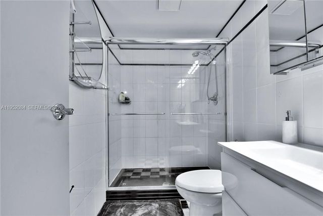 2999 NW 48th Ave 438, Lauderdale Lakes, FL 33313