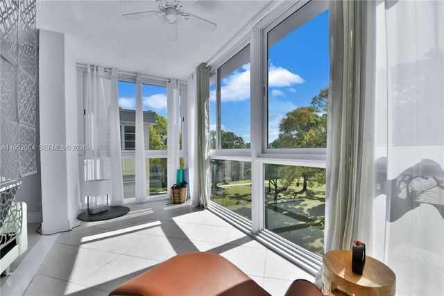 2999 NW 48th Ave 438, Lauderdale Lakes, FL 33313