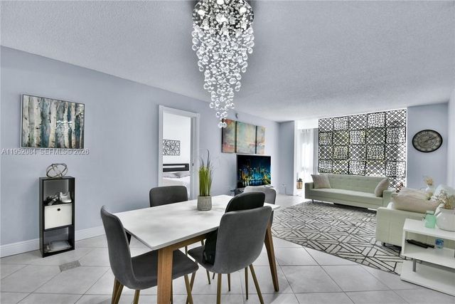 2999 NW 48th Ave 438, Lauderdale Lakes, FL 33313