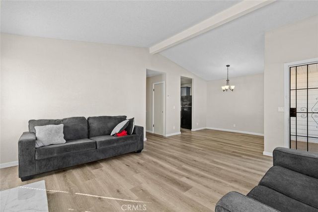 44053 Canyon Way, Lancaster, CA 93535