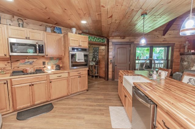 4210 Highway 76, Cottontown, TN 37048