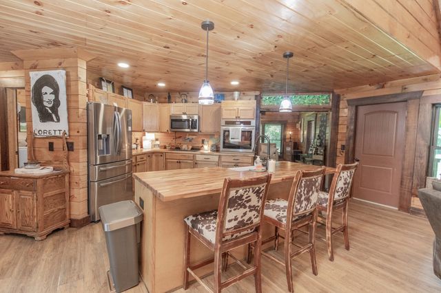 4210 Highway 76, Cottontown, TN 37048