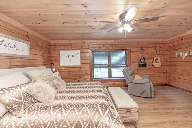 4210 Highway 76, Cottontown, TN 37048