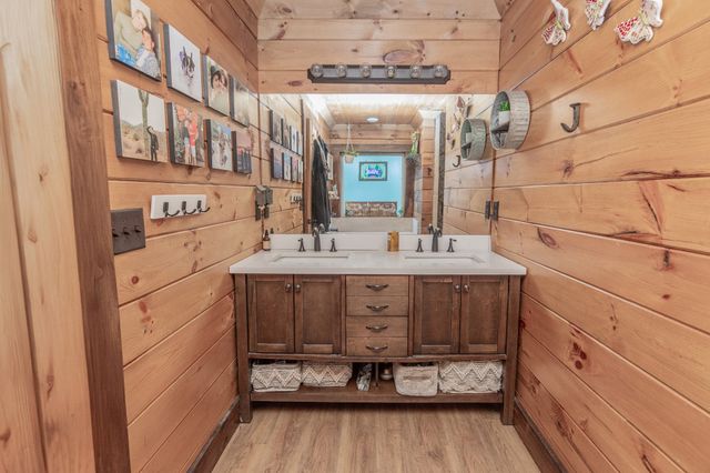 4210 Highway 76, Cottontown, TN 37048