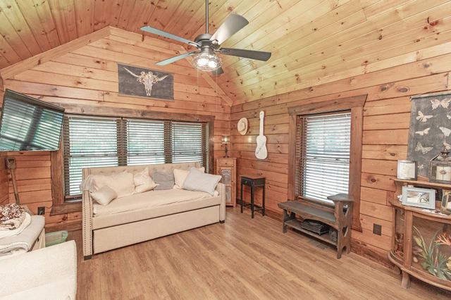 4210 Highway 76, Cottontown, TN 37048