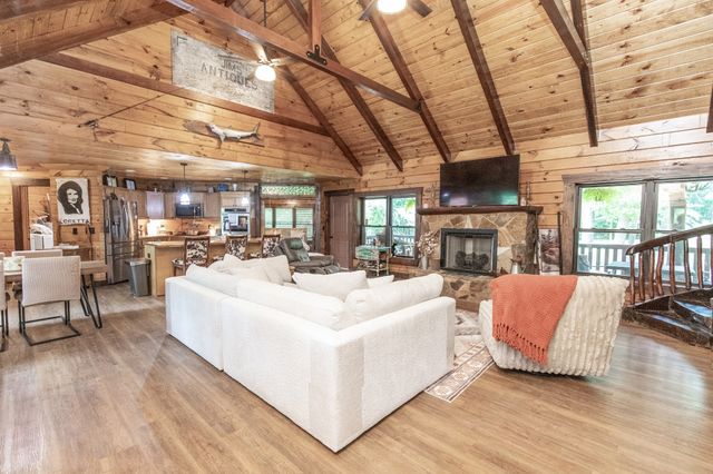 4210 Highway 76, Cottontown, TN 37048