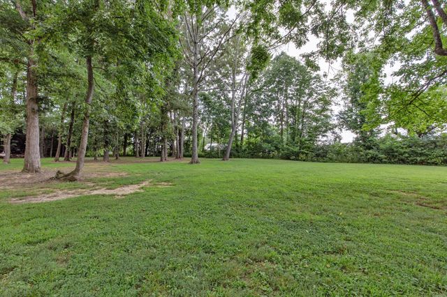 4210 Highway 76, Cottontown, TN 37048