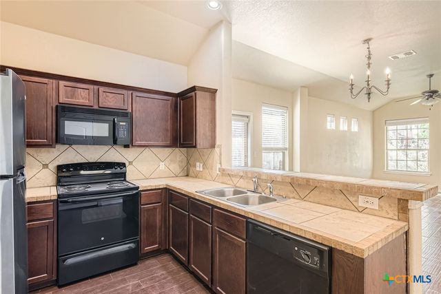 107 Creekside Villa Drive, Kyle, TX 78640