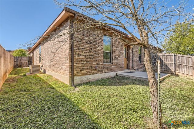 107 Creekside Villa Drive, Kyle, TX 78640