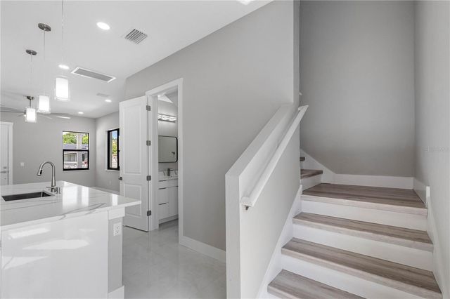 7015 N CENTRAL AVENUE Unit A, Tampa, FL 33604