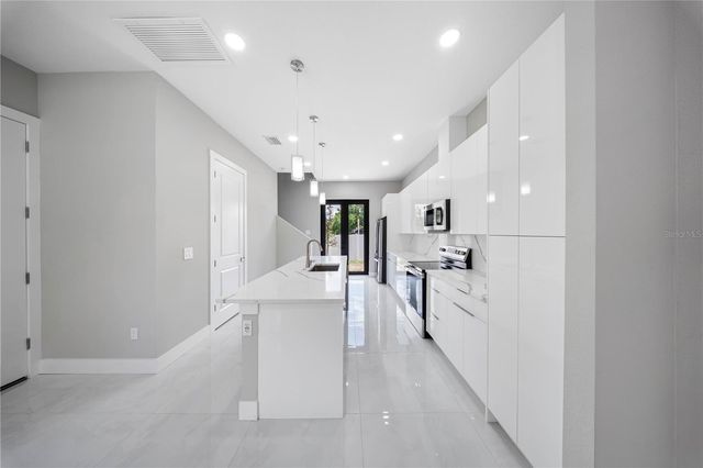 7015 N CENTRAL AVENUE Unit A, Tampa, FL 33604
