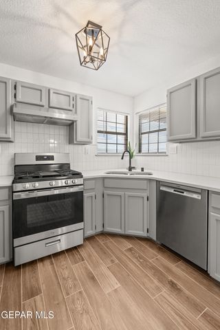 7737 WATERHOUSE Drive, El Paso, TX 79912