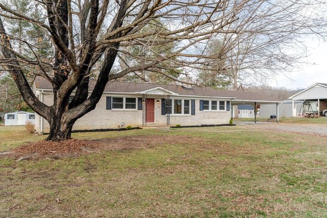 24 LA SALLE DR, Grottoes, VA 24441