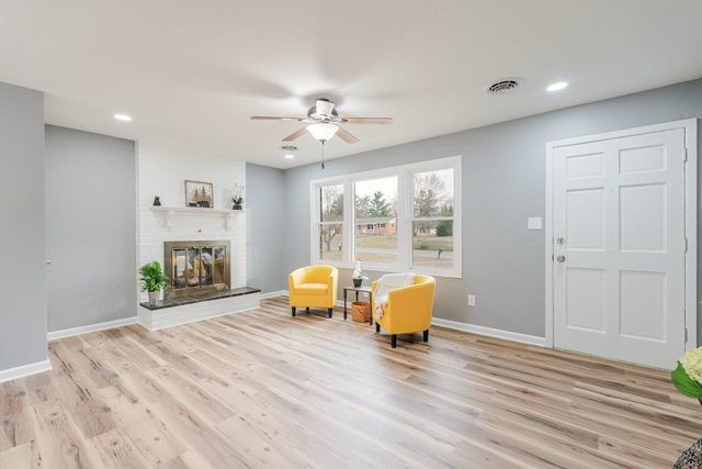 24 LA SALLE DR, Grottoes, VA 24441