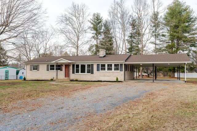 24 LA SALLE DR, Grottoes, VA 24441