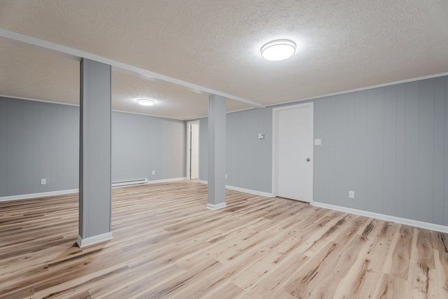 24 LA SALLE DR, Grottoes, VA 24441