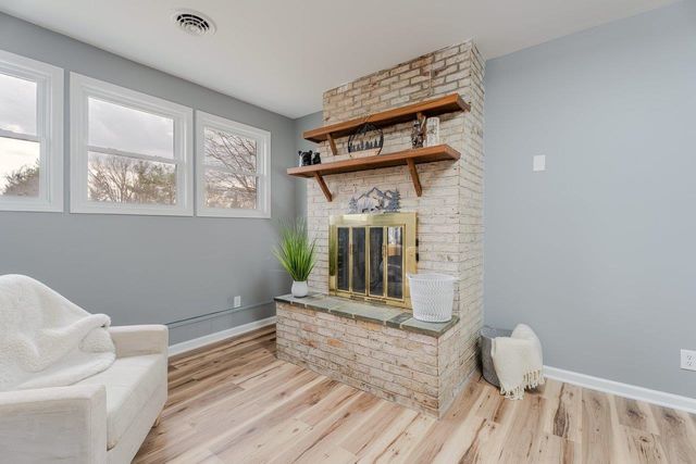 24 LA SALLE DR, Grottoes, VA 24441