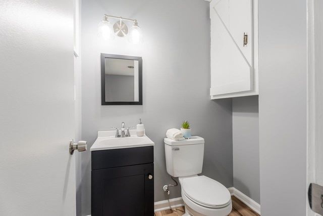 24 LA SALLE DR, Grottoes, VA 24441