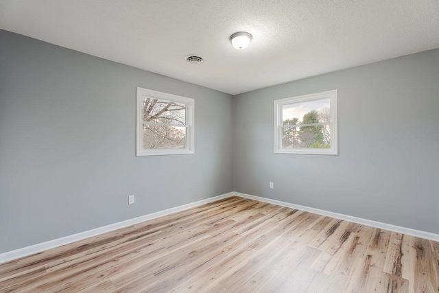 24 LA SALLE DR, Grottoes, VA 24441