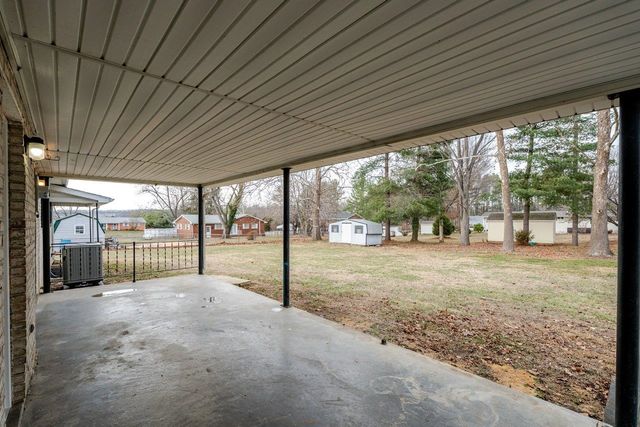 24 LA SALLE DR, Grottoes, VA 24441