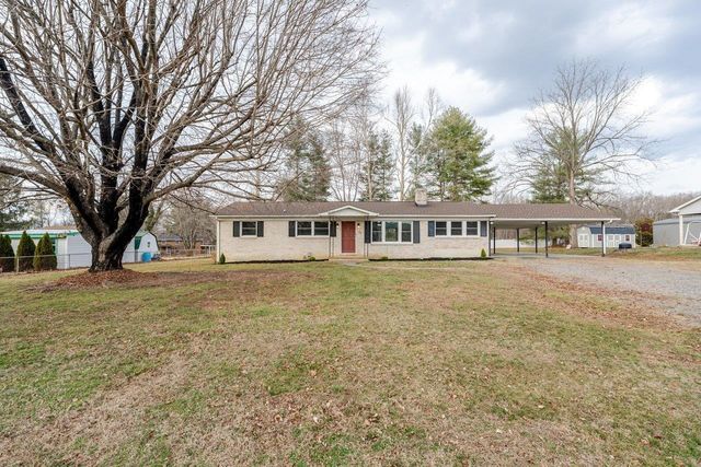 24 LA SALLE DR, Grottoes, VA 24441
